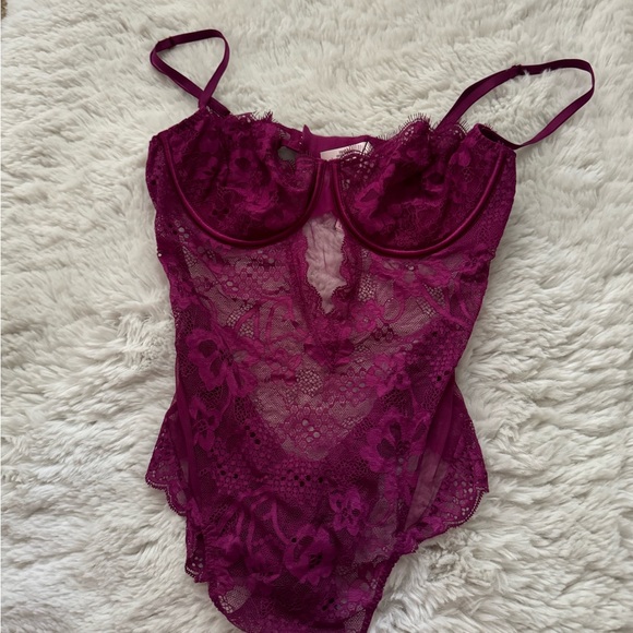 Victoria Secret Bodysuit- never worn. Size M. - Picture 1 of 4